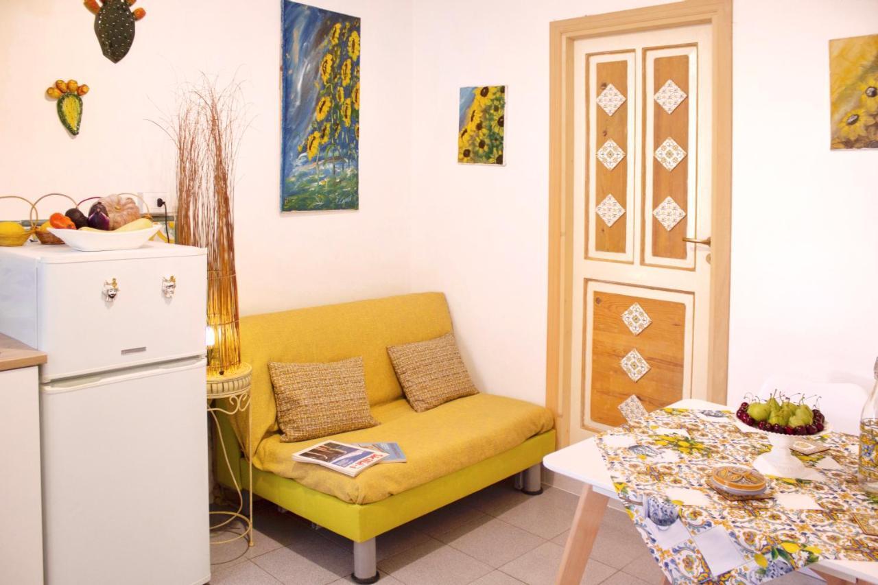 Apartmán Bilocale Holiday Taormina Centro Exteriér fotografie